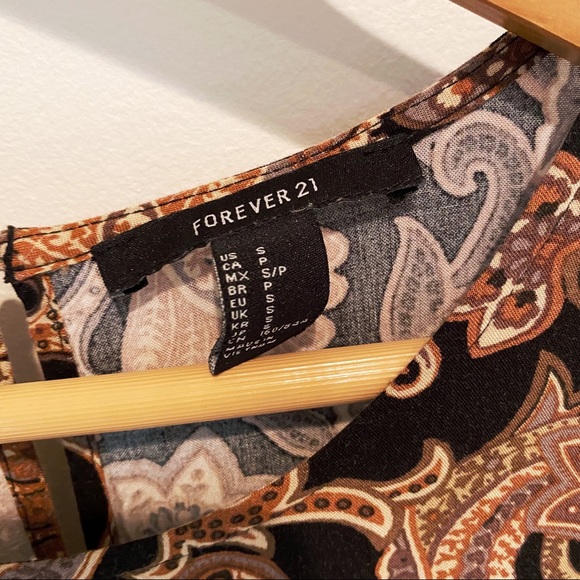 🔻SOLD🔻 Forever21 Dress - Picture 4 of 4